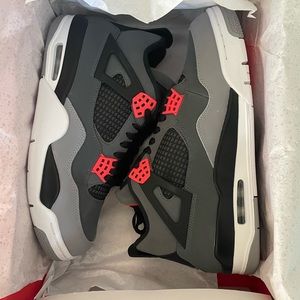 Air Jordan 4 retro Mens size 9.5